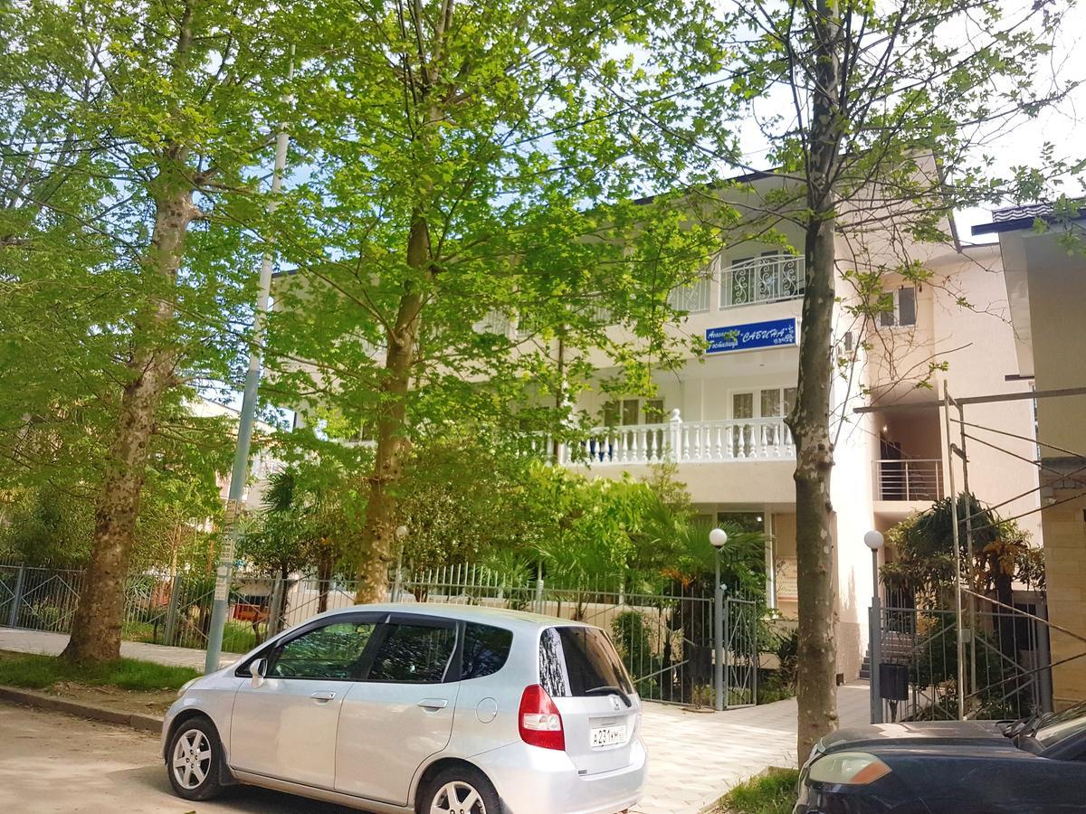 Отель Сабина Гагра Экстерьер фото